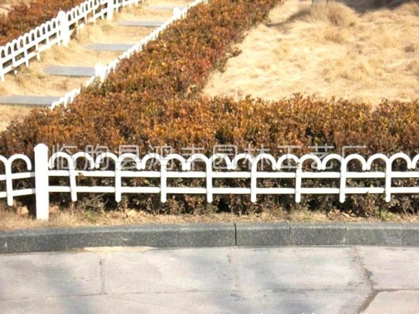 鋅鋼草坪護欄